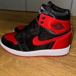 Women’s Jordan 1 Retro High OG 'Satin Bred